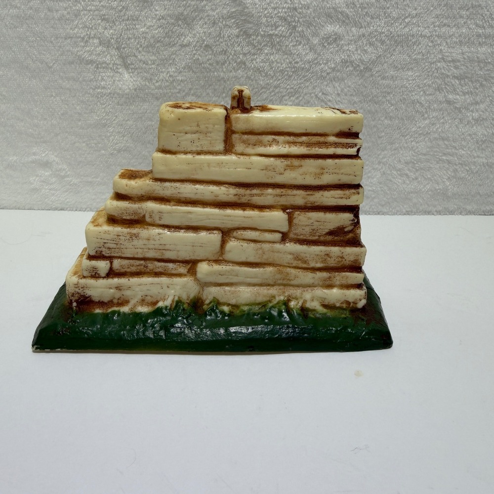Breyer Model Horse Jumping Wall Accessory Stone Fence Obstacle Cream Green Base